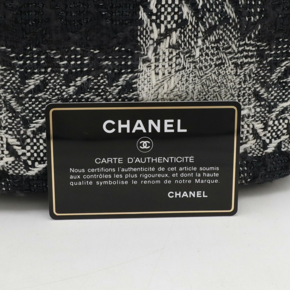 CHANEL Paris New York Line Tweed Chain Vanity Bag Black White - Picture 10 of 10